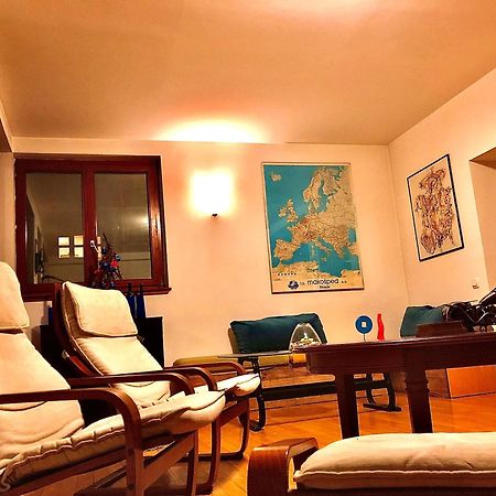 Blue Orange Hostel Skopje Buitenkant foto
