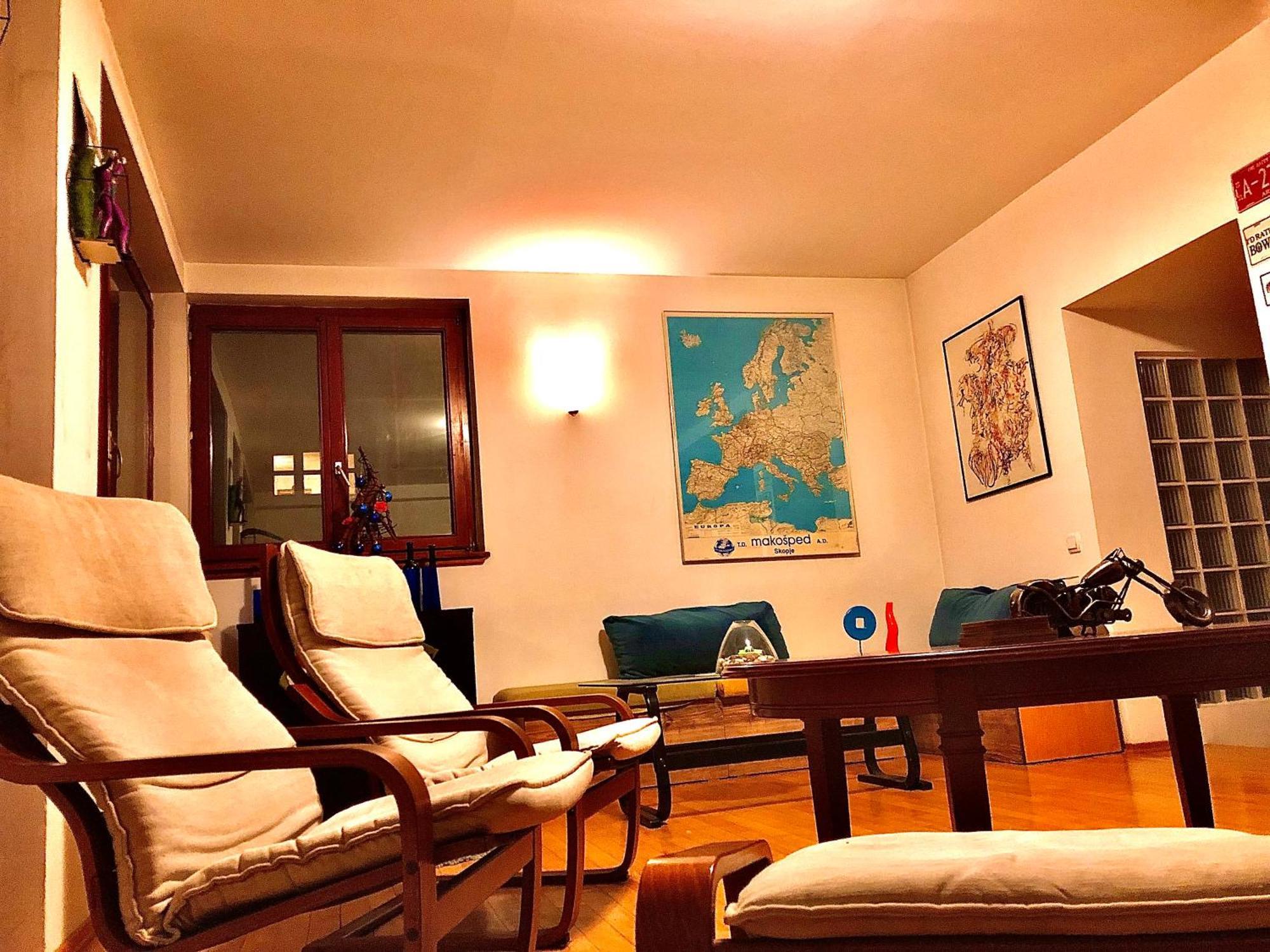 Blue Orange Hostel Skopje Buitenkant foto